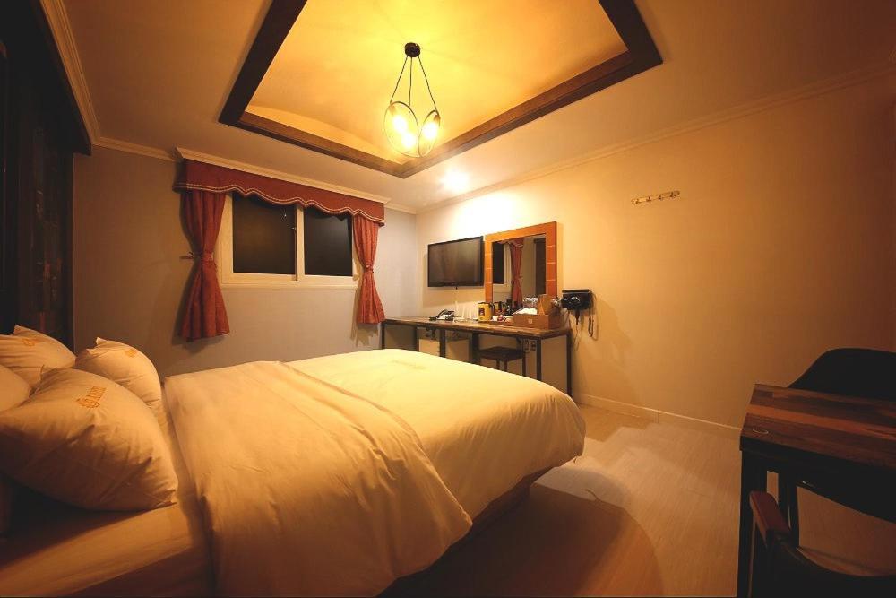 Geoje A-Plus Hotel Dış mekan fotoğraf