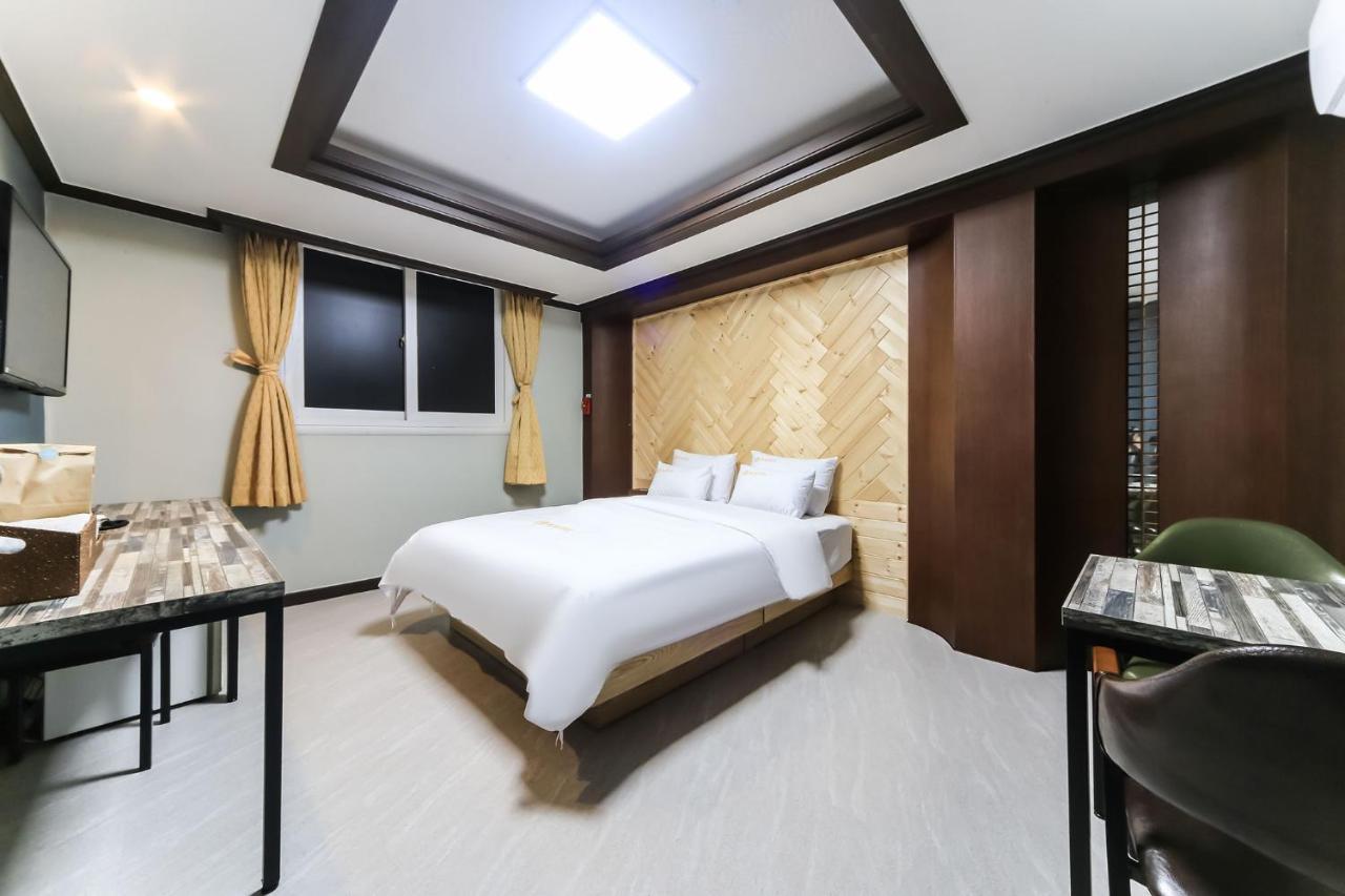 Geoje A-Plus Hotel Dış mekan fotoğraf