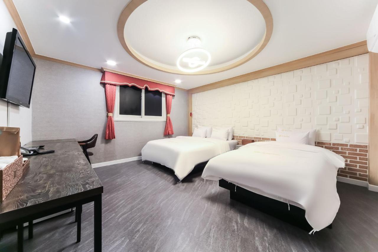 Geoje A-Plus Hotel Dış mekan fotoğraf