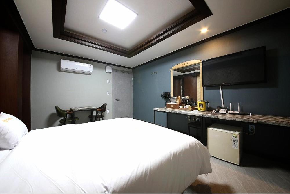 Geoje A-Plus Hotel Dış mekan fotoğraf