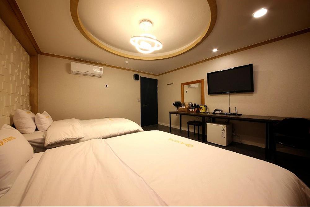 Geoje A-Plus Hotel Dış mekan fotoğraf